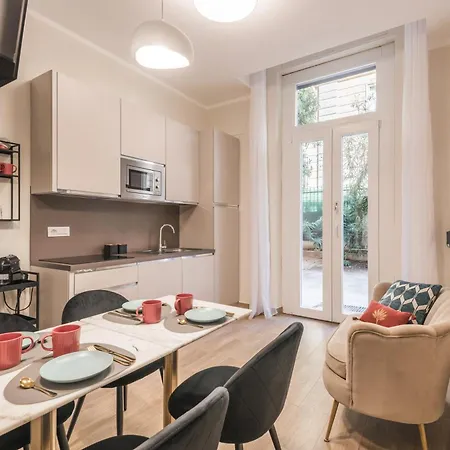 C1 Top Class Apartment, Con Due Da Letto Delux E Giardino Apartment Rom