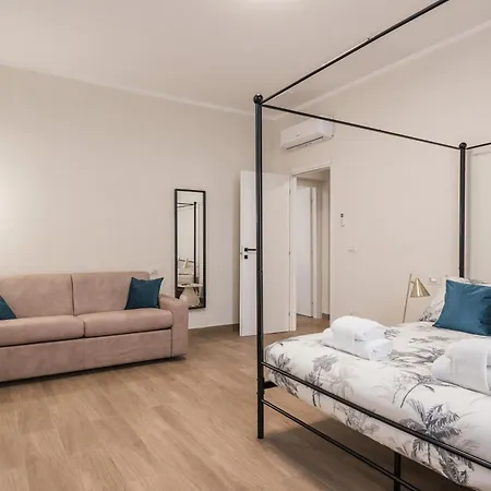Apartment C1 Top Class Apartment, Con Due Da Letto Delux E Giardino Rom
